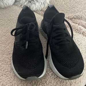 Nike epic react black/ grey great condition sz 8